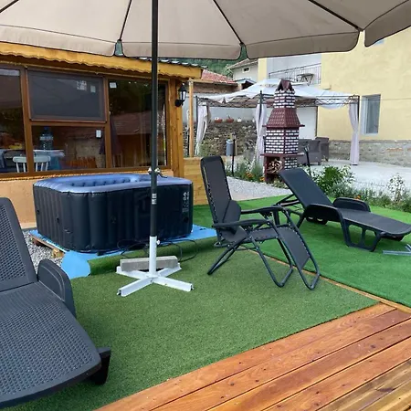 Villa Lipite *